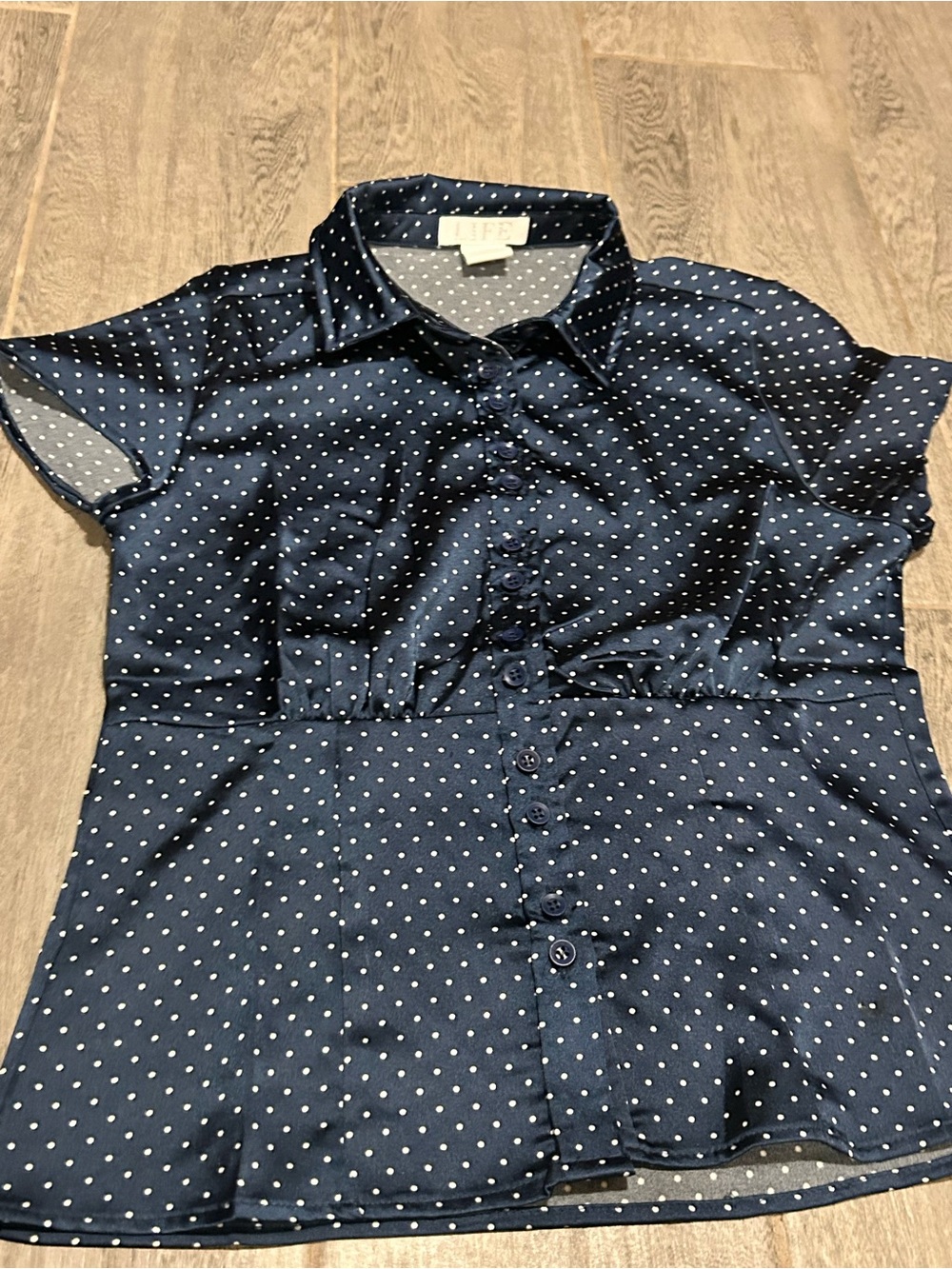 Life Navy Polka Dot Short Sleeve Button-Front Women's Top - size medium